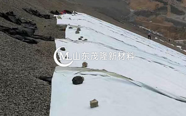 《银西项目》排水板、复合土工膜施工