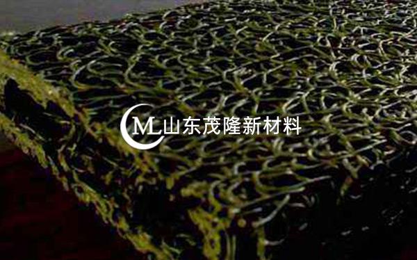 《贵州江玉高速公路》土工布、方形盲沟施工