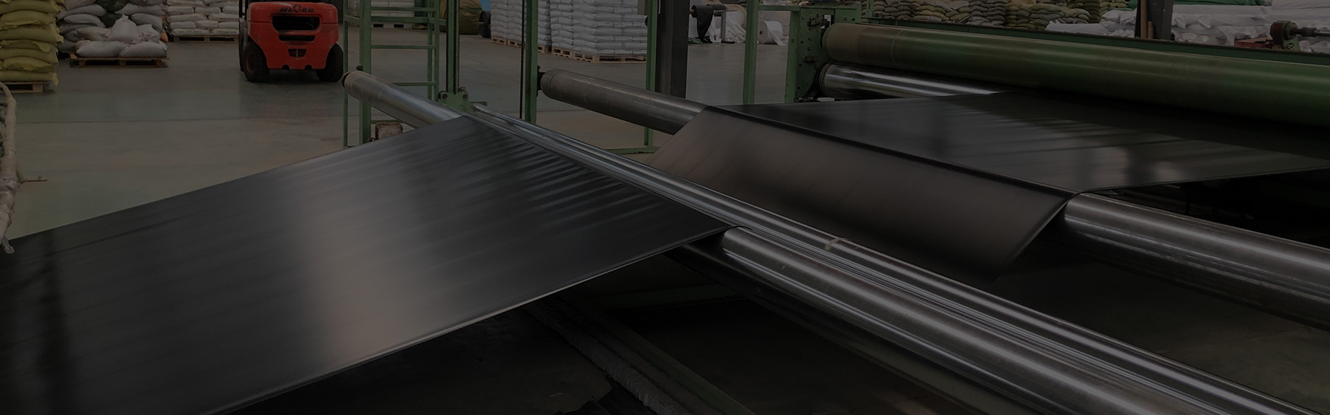 自粘玻纤土工格栅应该怎么搭接