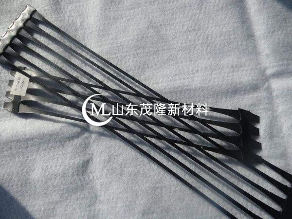 钢塑格栅对工程有很大的裨益