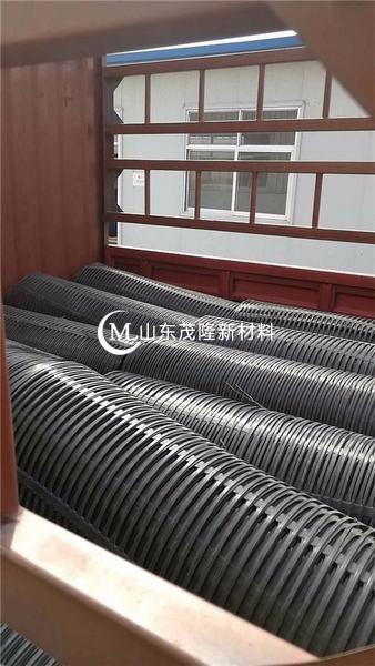 钢塑土工格栅不易腐烂，多年运用而强度基本不变