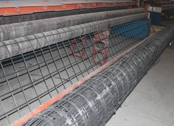 修建公路的时候，钢塑土工格栅的应用比例有多少?