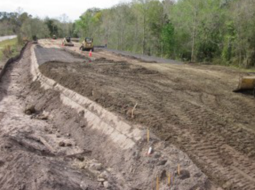 四川巴中多雨潮湿，土工格栅为道路扩建出力