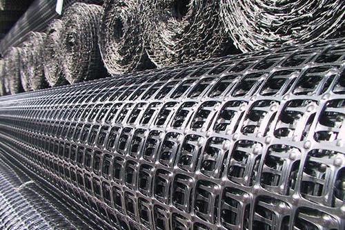 土工格栅面对新旧地基不均匀沉降的处理