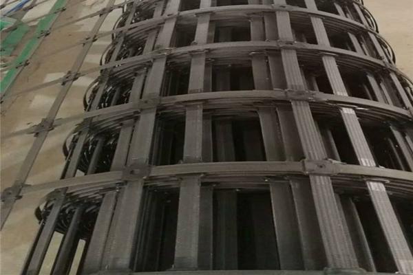 新型锁扣式嵌入土工格栅