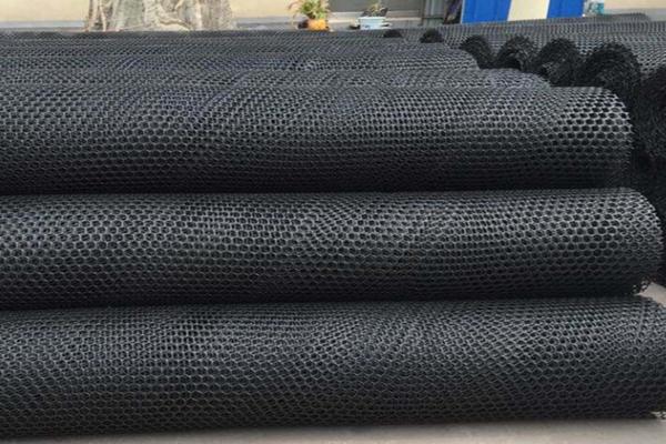 土工网和土工格栅的区别有哪些？