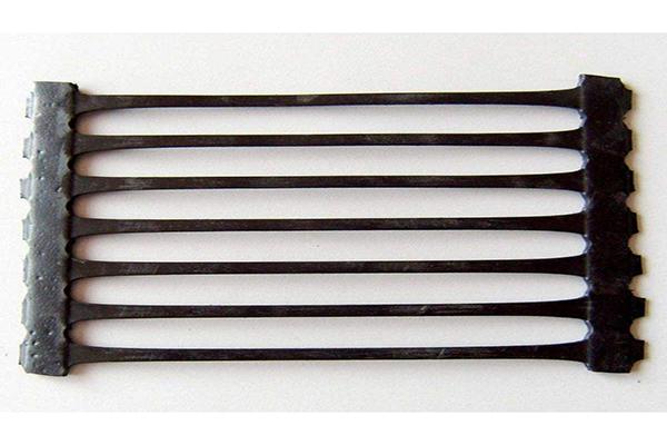 在土工格栅的划分方面，双向拉伸和单向拉伸有何差异  第3张