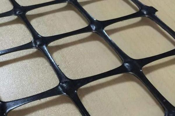 土工格栅的材质构成及特点解析  第2张