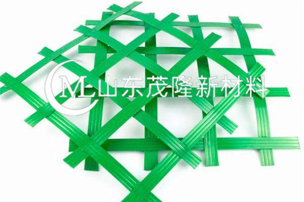 聚酯PET焊接土工格栅是什么？解析材料特性与应用领域