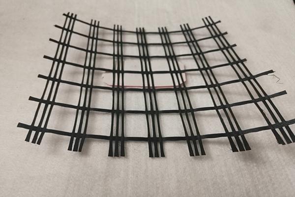 钢塑加筋土工格栅: 特性解读与应用指南  第4张