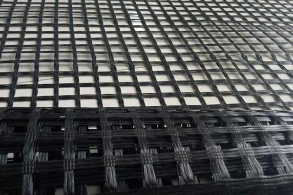 如何利用土工格栅修复路面裂缝  第2张