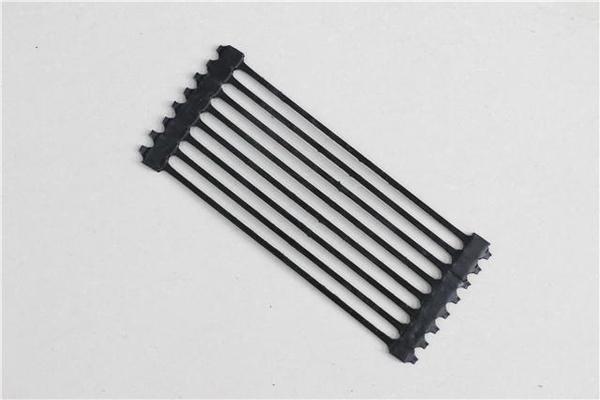 pp-pe单向拉伸塑料土工格栅：作用与应用解析  第3张