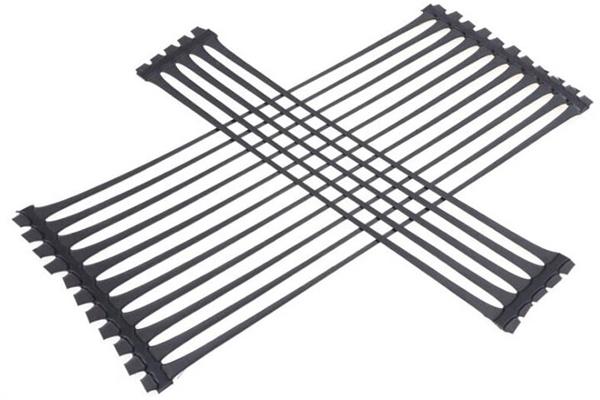 pp-pe单向拉伸塑料土工格栅：作用与应用解析  第2张