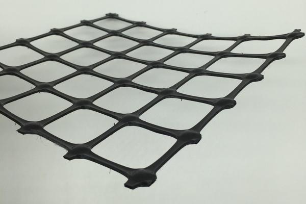 土工格栅施工时规格如何选择？从材料到尺寸，完全解读！