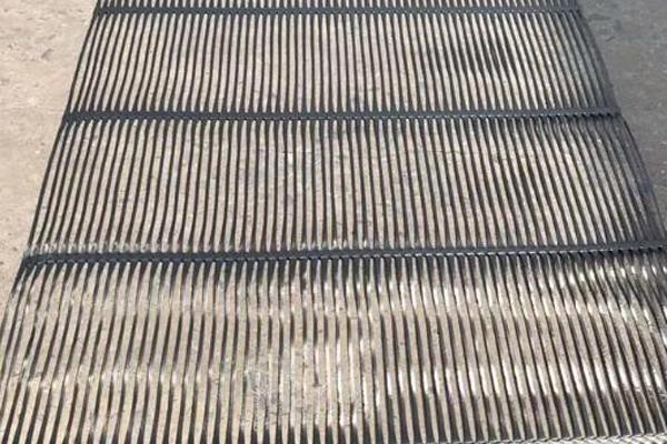 选择单向土工格栅的方法和注意事项  第2张