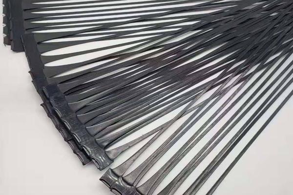 单向土工格栅加筋挡土墙施工指南  第2张