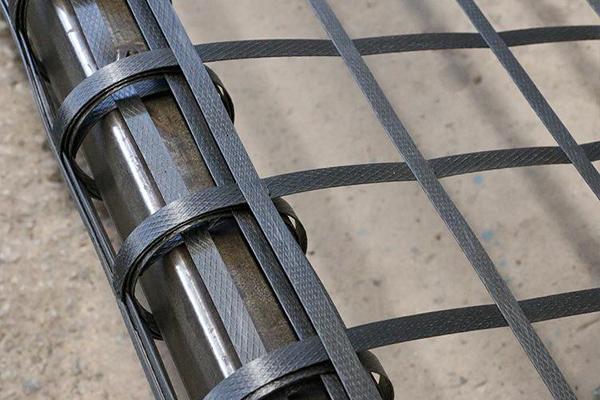 掌握双向钢衬的正确使用方法，让你的工程更牢固！