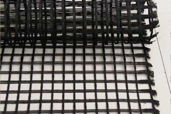 夏季施工对钢塑土工格栅的影响及解决方案