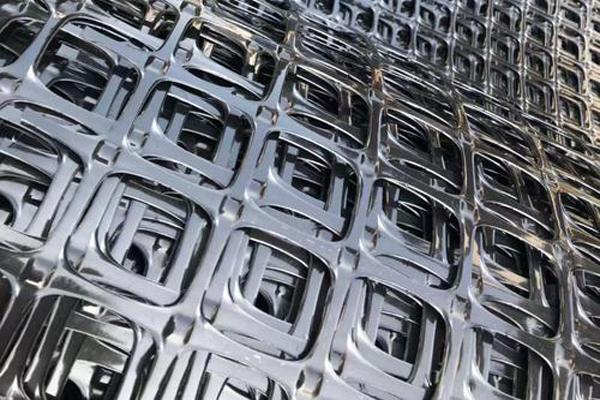 土工格栅铺设注意事项  第3张