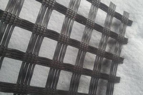 玻纤土工格栅在水泥混凝土路面改造中的应用探索