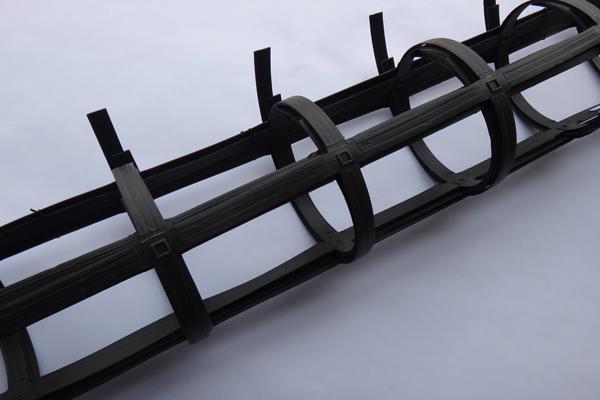 凸结点钢塑土工格栅的生产过程揭秘