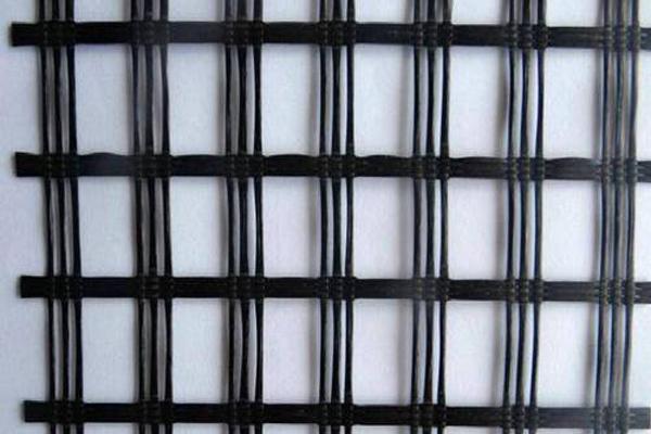 土工格栅与土工膜的区别究竟在哪里？  第2张