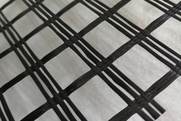 聚酯土工格栅是否含有钢丝构成？  第2张