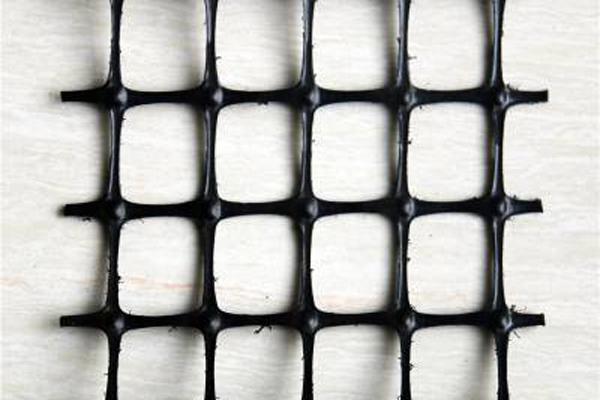 土工格栅对土强度指标的影响  第2张