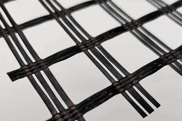 不同规格玻纤土工格栅对地基沉降控制效果的对比分析  第3张