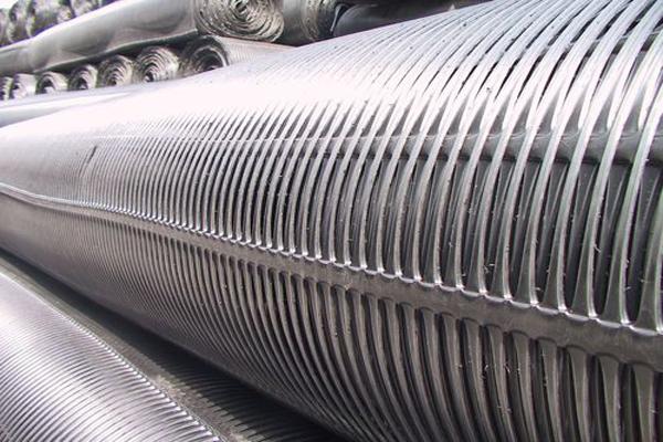 单向塑料土工格栅在路基增强中的应用