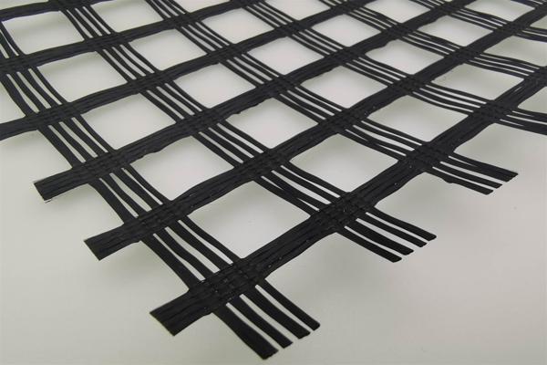 玻纤格栅铺设在路面里和在路基里的作用  第3张