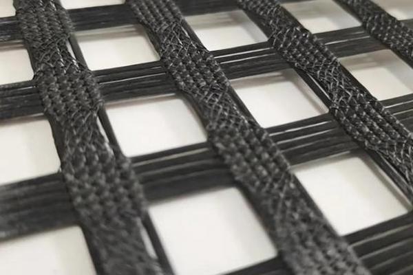 土工格栅u型钉间距要求规范有哪些