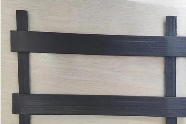 高韧性聚酯纱线集束土工格栅与三维土工网垫的区别  第3张